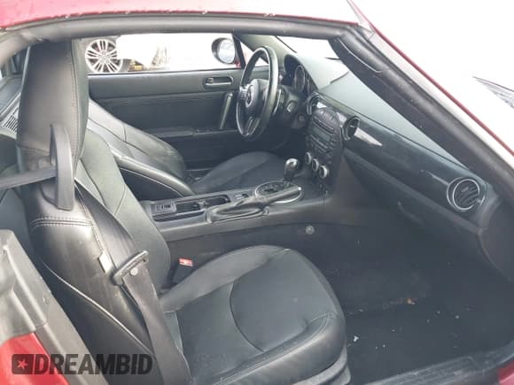 ✅ 2015 Mazda MX-5 Miata Grand Touring • VIN: JM1NC2PF9F0241793 • Lot: 43373257. Listed on IAAI with 127,984 mi. Free auction sales archive from the USA and detailed vehicle history report at DreamBid. Image 5.