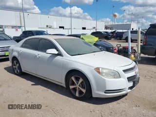 ✅ 2011 Chevrolet Malibu 1LT • VIN: 1G1ZC5EU2BF245298 • Лот: 43389751. Опубликован ранее на IAAI с пробегом 130 788 миль. Бесплатный доступ к архиву аукционных продаж из США и подробный отчёт об истории автомобиля на DreamBid. Изображение 1.