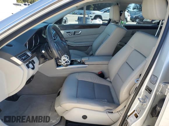 ✅ 2014 Mercedes-Benz E 350 Luxury • VIN: WDDHF8JB2EA983500 • Lot: 86524655. Wystawiony na Copart z przebiegiem 128 666 mil. Bezpłatny archiwum sprzedaży aukcyjnych z USA i szczegółowy raport historii pojazdu na DreamBid. Zdjęcie 7.