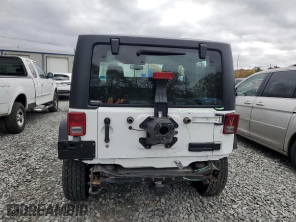 ✅ 2015 Jeep Wrangler Rubicon Hard Rock • VIN: 1C4BJWCG8FL713138 • Лот: 89868115. Опубликован ранее на Copart с пробегом 83 894 миль. Бесплатный доступ к архиву аукционных продаж из США и подробный отчёт об истории автомобиля на DreamBid. Изображение 6.