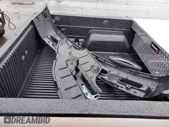 ✅ 1998 Isuzu Hombre S • VIN: 1GGCS1447W8668476 • Lot: 61903395. Wystawiony na Copart z przebiegiem 65 020 mil. Bezpłatny archiwum sprzedaży aukcyjnych z USA i szczegółowy raport historii pojazdu na DreamBid. Zdjęcie 10.