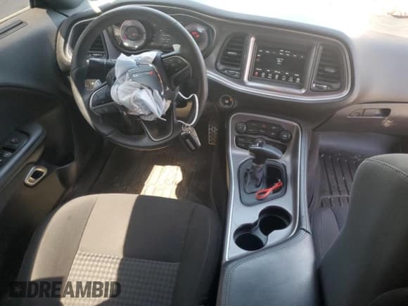 ✅ 2019 Dodge Challenger R/T • VIN: 2C3CDZBT3KH506597 • Lot: 62710033. Wystawiony na Copart z przebiegiem 38 591 mil. Bezpłatny archiwum sprzedaży aukcyjnych z USA i szczegółowy raport historii pojazdu na DreamBid. Zdjęcie 8.