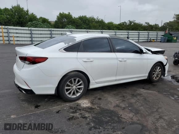 ✅ 2018 Hyundai Sonata SE • VIN: 5NPE24AF0JH613055 • Лот: 85412495. Опубликован ранее на Copart с пробегом 104 162 миль. Бесплатный доступ к архиву аукционных продаж из США и подробный отчёт об истории автомобиля на DreamBid. Изображение 3.