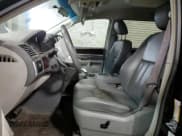 ✅ 2010 Chrysler Town & Country Touring • VIN: 2A4RR5D16AR184195 • Lot: 72090735. Wystawiony na Copart z przebiegiem 249 058 mil. Bezpłatny archiwum sprzedaży aukcyjnych z USA i szczegółowy raport historii pojazdu na DreamBid. Zdjęcie 7.