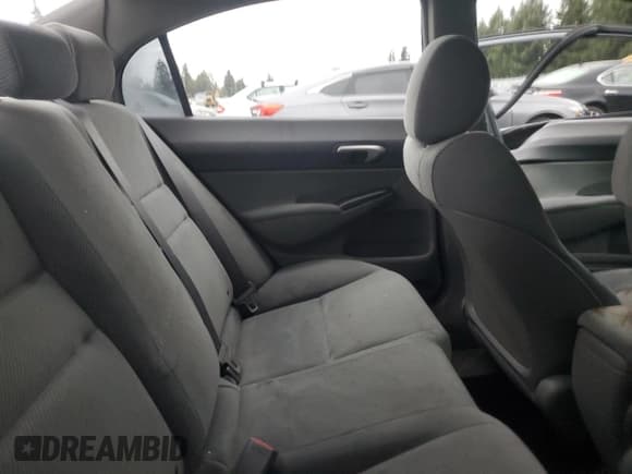 ✅ 2010 Honda Civic LX • VIN: 19XFA1F57AE081121 • Lot: 91132085. Wystawiony na Copart z przebiegiem 210 007 mil. Bezpłatny archiwum sprzedaży aukcyjnych z USA i szczegółowy raport historii pojazdu na DreamBid. Zdjęcie 10.