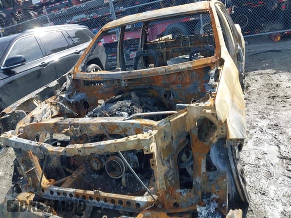 ✅ 2024 Chevrolet Silverado 1500 RST • VIN: 3GCUDEED4RG277743 • Лот: 41411218. Опубликован ранее на IAAI с пробегом Не указан. Бесплатный доступ к архиву аукционных продаж из США и подробный отчёт об истории автомобиля на DreamBid. Изображение 6.