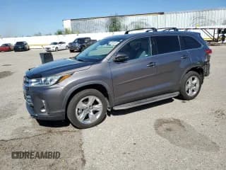 ✅ 2018 Toyota Highlander Limited • VIN: 5TDDZRFH6JS822857 • Lot: 86869695. Wystawiony na Copart z przebiegiem 65 815 mil. Bezpłatny archiwum sprzedaży aukcyjnych z USA i szczegółowy raport historii pojazdu na DreamBid. Zdjęcie 1.