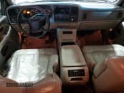✅ 2002 Chevrolet Suburban LT • VIN: 1GNFK16Z82J282828 • Лот: 58158975. Опубликован ранее на Copart с пробегом 203 975 миль. Бесплатный доступ к архиву аукционных продаж из США и подробный отчёт об истории автомобиля на DreamBid. Изображение 8.