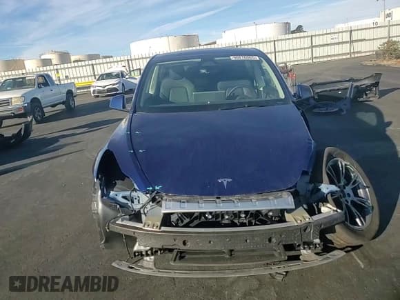 ✅ 2025 Tesla Model Y Long Range • VIN: 7SAYGDED3SF230687 • Лот: 90876065. Опубликован ранее на Copart с пробегом 17 254 миль. Бесплатный доступ к архиву аукционных продаж из США и подробный отчёт об истории автомобиля на DreamBid. Изображение 14.