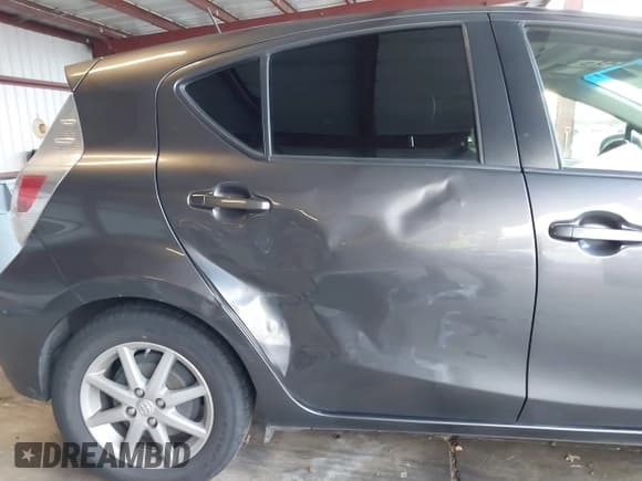 ✅ 2013 Toyota Prius One • VIN: JTDKDTB31D1035720 • Lot: 43734859. Wystawiony na IAAI z przebiegiem 361 042 mil. Bezpłatny archiwum sprzedaży aukcyjnych z USA i szczegółowy raport historii pojazdu na DreamBid. Zdjęcie 6.