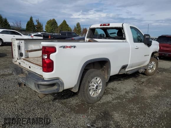 ✅ 2022 Chevrolet Silverado 2500HD • VIN: 1GC0YNE79NF136689 • Lot: 71983673. Wystawiony na Copart z przebiegiem 75 982 mil. Bezpłatny archiwum sprzedaży aukcyjnych z USA i szczegółowy raport historii pojazdu na DreamBid. Zdjęcie 3.