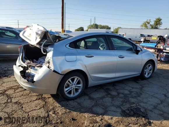 2017 Chevrolet Cruze LT z VIN 1G1BG5SE1H7241698, wystawiony jako Copart lot #71069535 z przebiegiem 92 403 mil mil oraz Czysty tytuł • Clean title. Historia ofert i sprzedaży dostępna na DreamBid. Obrazek 3.