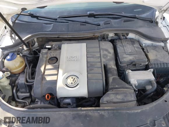 ✅ 2008 Volkswagen Passat Komfort • VIN: WVWXK73C28E169720 • Lot: 43634331. Listed on IAAI with 193,203 mi. Free auction sales archive from the USA and detailed vehicle history report at DreamBid. Image 10.