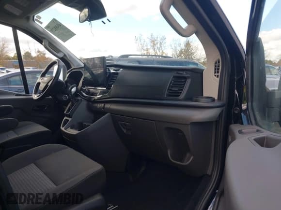 ✅ 2024 Ford Transit Passenger XL • VIN: 1FBAX9YG1RKB28338 • Лот: 43488275. Опубликован ранее на IAAI с пробегом 20 149 миль. Бесплатный доступ к архиву аукционных продаж из США и подробный отчёт об истории автомобиля на DreamBid. Изображение 5.