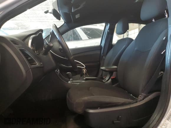 ✅ 2012 Dodge Avenger SXT • VIN: 1C3CDZCB2CN219704 • Лот: 69221643. Опубликован ранее на Copart с пробегом 221 728 миль. Бесплатный доступ к архиву аукционных продаж из США и подробный отчёт об истории автомобиля на DreamBid. Изображение 7.