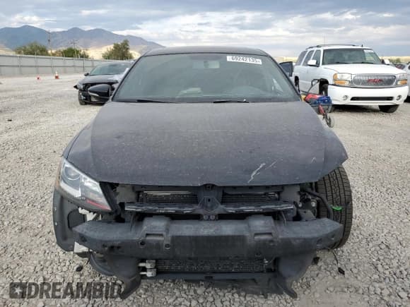 ✅ 2014 Volkswagen Jetta GLI • VIN: 3VW4S7AJ0EM300795 • Лот: 69242135. Опубликован ранее на Copart с пробегом 175 047 миль. Бесплатный доступ к архиву аукционных продаж из США и подробный отчёт об истории автомобиля на DreamBid. Изображение 5.