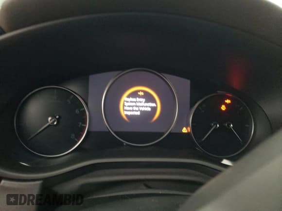 ✅ 2024 Mazda CX-30 Premium • VIN: 3MVDMBDY5RM616352 • Lot: 68625774. Wystawiony na Copart z przebiegiem Nie podano. Bezpłatny archiwum sprzedaży aukcyjnych z USA i szczegółowy raport historii pojazdu na DreamBid. Zdjęcie 9.