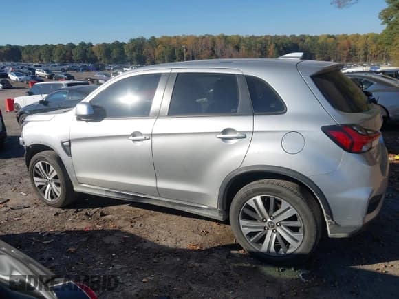 ✅ 2020 Mitsubishi Outlander ES • VIN: JA4AP3AU7LU027786 • Лот: 43614581. Опубликован ранее на IAAI с пробегом 55 000 миль. Бесплатный доступ к архиву аукционных продаж из США и подробный отчёт об истории автомобиля на DreamBid. Изображение 14.