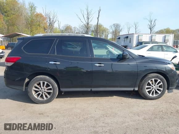 ✅ 2015 Nissan Pathfinder SV • VIN: 5N1AR2MM9FC695049 • Lot: 42063558. Listed on IAAI with 100,453 mi. Free auction sales archive from the USA and detailed vehicle history report at DreamBid. Image 13.