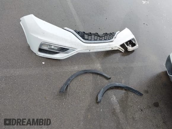 ✅ 2016 Honda CR-V Touring • VIN: 5J6RM4H98GL135574 • Lot: 43240392. Listed on IAAI with 128,876 mi. Free auction sales archive from the USA and detailed vehicle history report at DreamBid. Image 12.