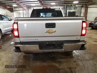 ✅ 2017 Chevrolet Silverado 1500 LT • VIN: 3GCUKREC6HG278248 • Лот: 82046175. Опубликован ранее на Copart с пробегом 176 496 миль. Бесплатный доступ к архиву аукционных продаж из США и подробный отчёт об истории автомобиля на DreamBid. Изображение 6.