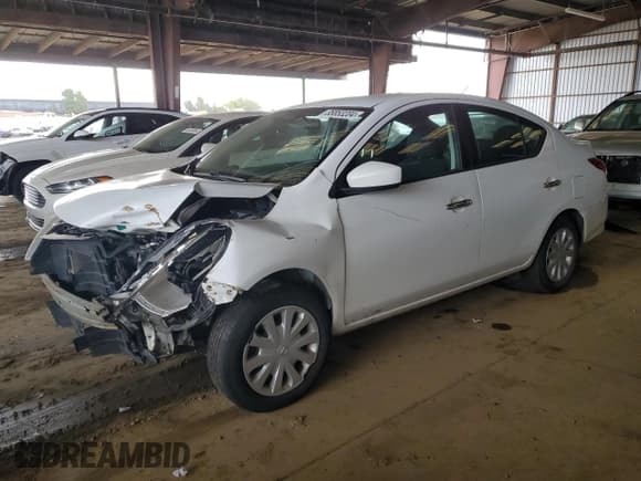 ✅ 2015 Nissan Versa S Plus • VIN: 3N1CN7AP5FL898483 • Lot: 85853204. Listed on Copart with 173,488 mi. Free auction sales archive from the USA and detailed vehicle history report at DreamBid. Image 1.