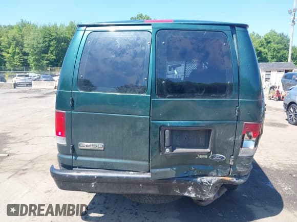 ✅ 2008 Ford Econoline Cargo Commercial • VIN: 1FTNE24W98DA60204 • Lot: 42508766. Listed on IAAI with 163,270 mi. Free auction sales archive from the USA and detailed vehicle history report at DreamBid. Image 17.