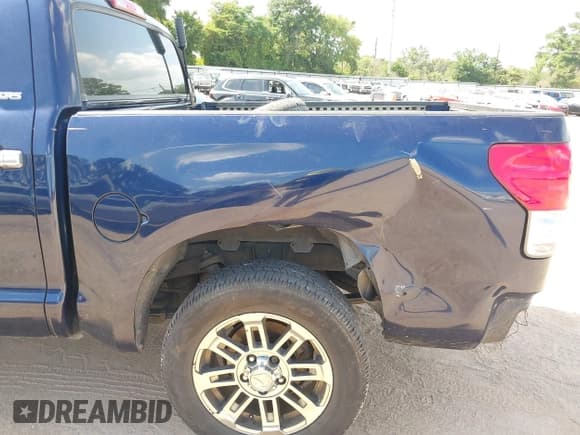 ✅ 2007 Toyota Tundra SR5 • VIN: 5TFEV541X7X031782 • Lot: 42553841. Listed on IAAI with 683,445 mi. Free auction sales archive from the USA and detailed vehicle history report at DreamBid. Image 20.