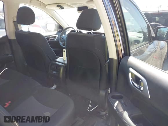 ✅ 2019 Nissan Pathfinder SV • VIN: 5N1DR2MMXKC578779 • Lot: 41767421. Listed on IAAI with 121,985 mi. Free auction sales archive from the USA and detailed vehicle history report at DreamBid. Image 8.