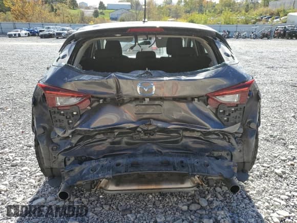 ✅ 2017 Mazda 3 Sport • VIN: 3MZBN1K79HM103840 • Lot: 90874365. Wystawiony na Copart z przebiegiem 16 997 mil. Bezpłatny archiwum sprzedaży aukcyjnych z USA i szczegółowy raport historii pojazdu na DreamBid. Zdjęcie 6.