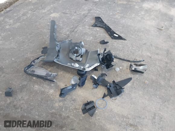 ✅ 2020 Chevrolet Colorado 4WD Work Truck • VIN: 1GCGTBEN3L1215909 • Lot: 42591564. Listed on IAAI with 45,369 mi. Free auction sales archive from the USA and detailed vehicle history report at DreamBid. Image 12.