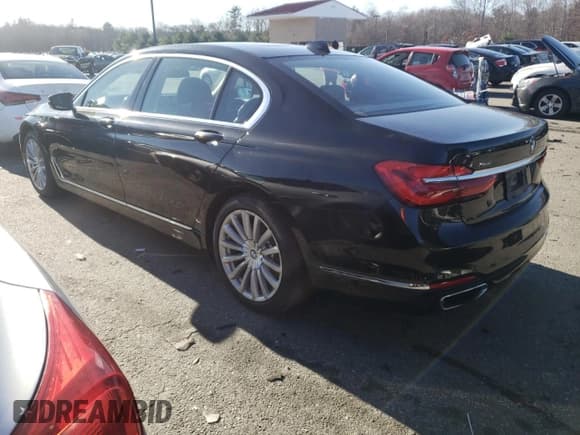 ✅ 2017 BMW 7 Series 740i xDrive • VIN: WBA7E4C58HGU99127 • Lot: 70320002. Listed on Copart with 62,489 mi. Free auction sales archive from the USA and detailed vehicle history report at DreamBid. Image 2.