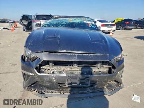 ✅ 2018 Ford Mustang EcoBoost Premium • VIN: 1FATP8UH5J5110334 • Lot: 94713485. Wystawiony na Copart z przebiegiem 74 652 mil. Bezpłatny archiwum sprzedaży aukcyjnych z USA i szczegółowy raport historii pojazdu na DreamBid. Zdjęcie 5.