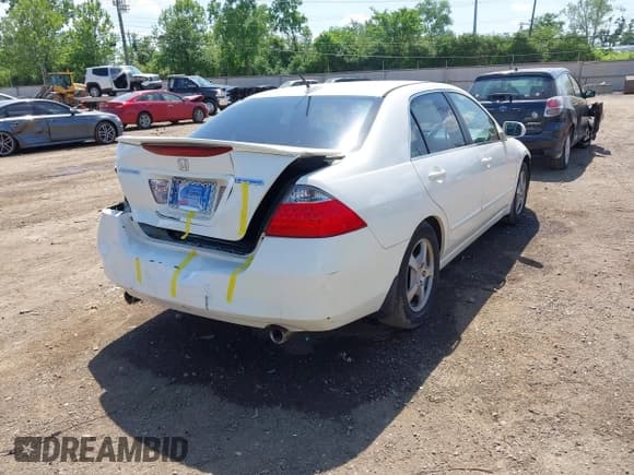 ✅ 2007 Honda Accord • VIN: JHMCN36567C003317 • Лот: 42275724. Опубликован ранее на IAAI с пробегом 218 169 миль. Бесплатный доступ к архиву аукционных продаж из США и подробный отчёт об истории автомобиля на DreamBid. Изображение 4.