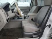 ✅ 2012 Ford Escape Hybrid • VIN: 1FMCU4K31CKA30290 • Lot: 93691095. Wystawiony na Copart z przebiegiem 175 382 mil. Bezpłatny archiwum sprzedaży aukcyjnych z USA i szczegółowy raport historii pojazdu na DreamBid. Zdjęcie 7.