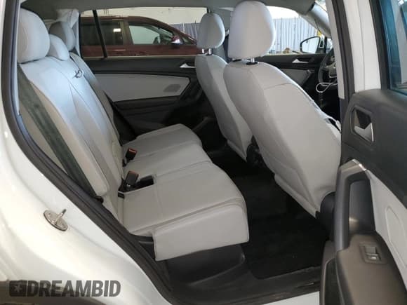 ✅ 2021 Volkswagen Tiguan SE • VIN: 3VV2B7AX3MM041959 • Lot: 49675295. Wystawiony na Copart z przebiegiem 39 511 mil. Bezpłatny archiwum sprzedaży aukcyjnych z USA i szczegółowy raport historii pojazdu na DreamBid. Zdjęcie 10.