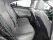 2019 Hyundai Elantra SE z VIN 5NPD74LF2KH487647, wystawiony jako IAAI lot #42182698 z przebiegiem 108 092 mil mil oraz . Historia ofert i sprzedaży dostępna na DreamBid. Obrazek 8.