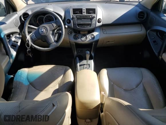 ✅ 2011 Toyota RAV4 Limited • VIN: 2T3DF4DV7BW094261 • Лот: 87008195. Опубликован ранее на Copart с пробегом 151 945 миль. Бесплатный доступ к архиву аукционных продаж из США и подробный отчёт об истории автомобиля на DreamBid. Изображение 8.