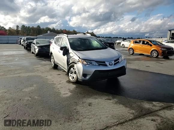 ✅ 2015 Toyota RAV4 LE • VIN: JTMBFREV5FD144385 • Лот: 82596505. Опубликован ранее на Copart с пробегом 113 821 миль. Бесплатный доступ к архиву аукционных продаж из США и подробный отчёт об истории автомобиля на DreamBid. Изображение 14.