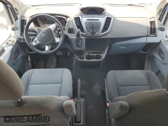 ✅ 2016 Ford Transit XL • VIN: 1FBAX2CM0GKB10477 • Lot: 60103815. Wystawiony na Copart z przebiegiem 62 948 mil. Bezpłatny archiwum sprzedaży aukcyjnych z USA i szczegółowy raport historii pojazdu na DreamBid. Zdjęcie 8.