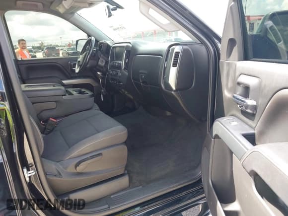 ✅ 2018 Chevrolet Silverado 1500 LT • VIN: 3GCPCREH6JG315777 • Лот: 43279346. Опубликован ранее на IAAI с пробегом 102 487 миль. Бесплатный доступ к архиву аукционных продаж из США и подробный отчёт об истории автомобиля на DreamBid. Изображение 5.