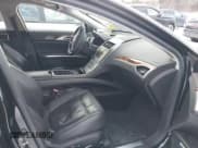 ✅ 2013 Lincoln MKZ • VIN: 3LN6L2JK1DR800823 • Lot: 41491776. Listed on IAAI with 117,774 mi. Free auction sales archive from the USA and detailed vehicle history report at DreamBid. Image 5.