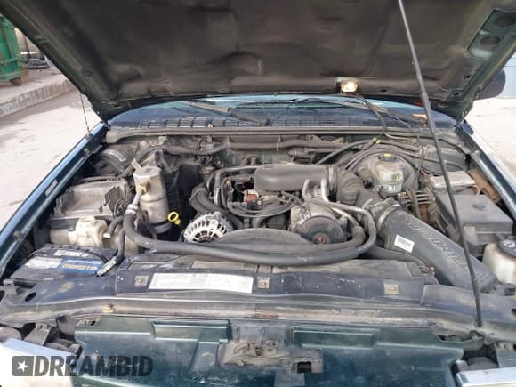 ✅ 2002 Chevrolet S-10 LS • VIN: 1GCDT13W22K200819 • Лот: 41480382. Опубликован ранее на IAAI с пробегом 161 191 миль. Бесплатный доступ к архиву аукционных продаж из США и подробный отчёт об истории автомобиля на DreamBid. Изображение 10.