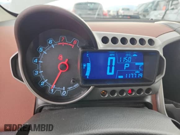 2013 Chevrolet Sonic LT с VIN 1G1JC6SH2D4110993, выставлен на аукционе Copart как лот 84048835 с пробегом 117 719 миль миль и Списание • Salvage title. История ставок и продаж доступна на DreamBid. Изображение 9.