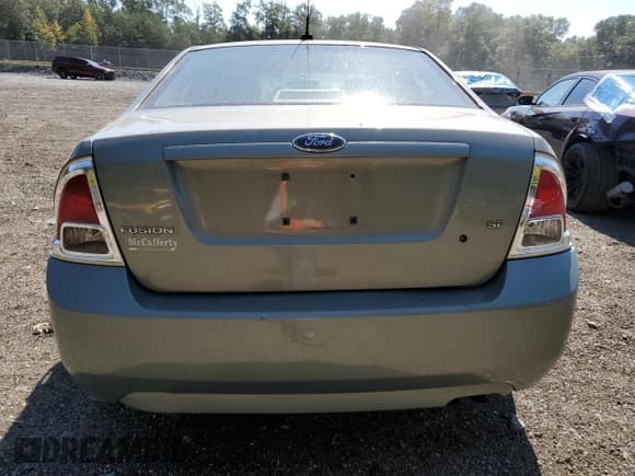 ✅ 2008 Ford Fusion SE • VIN: 3FAHP07Z08R241951 • Lot: 71682915. Listed on Copart with 149,577 mi. Free auction sales archive from the USA and detailed vehicle history report at DreamBid. Image 6.