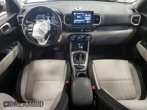 ✅ 2020 Hyundai Venue SEL • VIN: KMHRC8A3XLU016348 • Lot: 72393724. Listed on Copart with 58,690 mi. Free auction sales archive from the USA and detailed vehicle history report at DreamBid. Image 8.