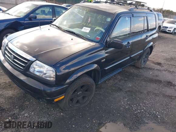 ✅ 2001 Suzuki XL7 LX • VIN: JS3TY92V114101255 • Lot: 40995688. Listed on IAAI with Not provided. Free auction sales archive from the USA and detailed vehicle history report at DreamBid. Image 2.