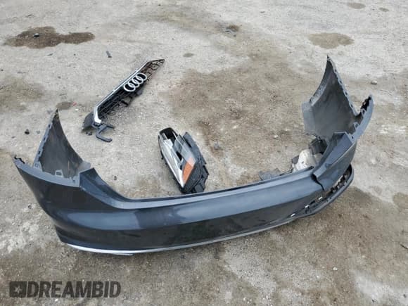 ✅ 2022 Audi A5 Cabriolet Premium • VIN: WAU2AGF52NN004219 • Лот: 55830285. Опубликован ранее на Copart с пробегом Не указан. Бесплатный доступ к архиву аукционных продаж из США и подробный отчёт об истории автомобиля на DreamBid. Изображение 12.