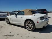 ✅ 2006 BMW Z4 3.0si • VIN: 4USBU53586LX00528 • Lot: 70445404. Wystawiony na Copart z przebiegiem 168 270 mil. Bezpłatny archiwum sprzedaży aukcyjnych z USA i szczegółowy raport historii pojazdu na DreamBid. Zdjęcie 2.