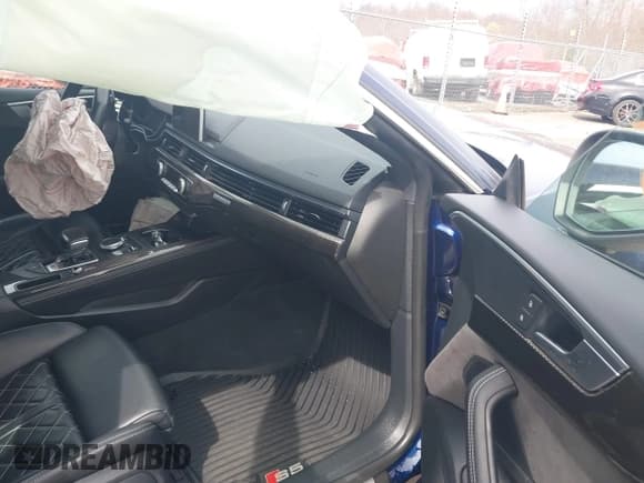 ✅ 2018 Audi S5 Sportback Premium Plus • VIN: WAUB4CF52JA005324 • Lot: 41942435. Wystawiony na IAAI z przebiegiem 64 192 mil. Bezpłatny archiwum sprzedaży aukcyjnych z USA i szczegółowy raport historii pojazdu na DreamBid. Zdjęcie 5.